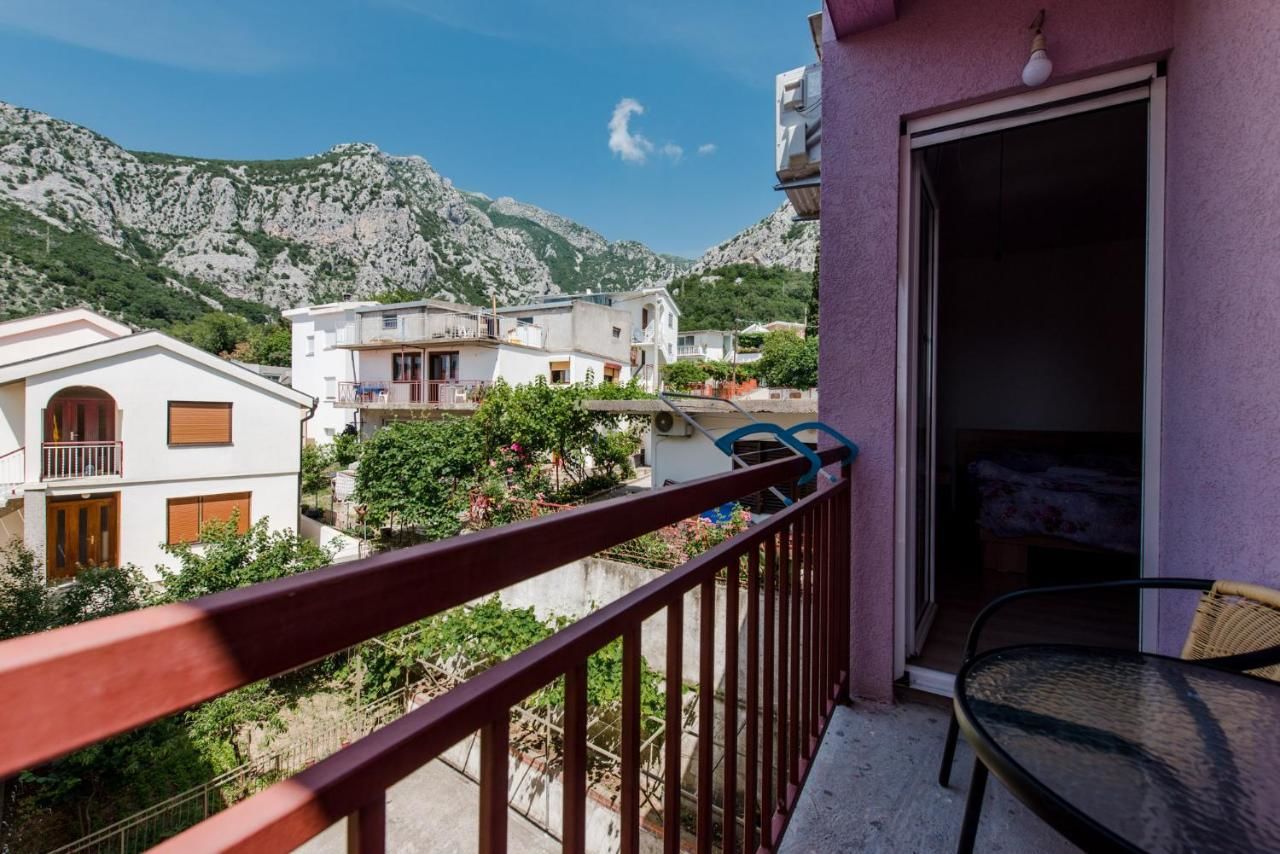 Апартаменты Apartments Vukmarković Сутоморе-24