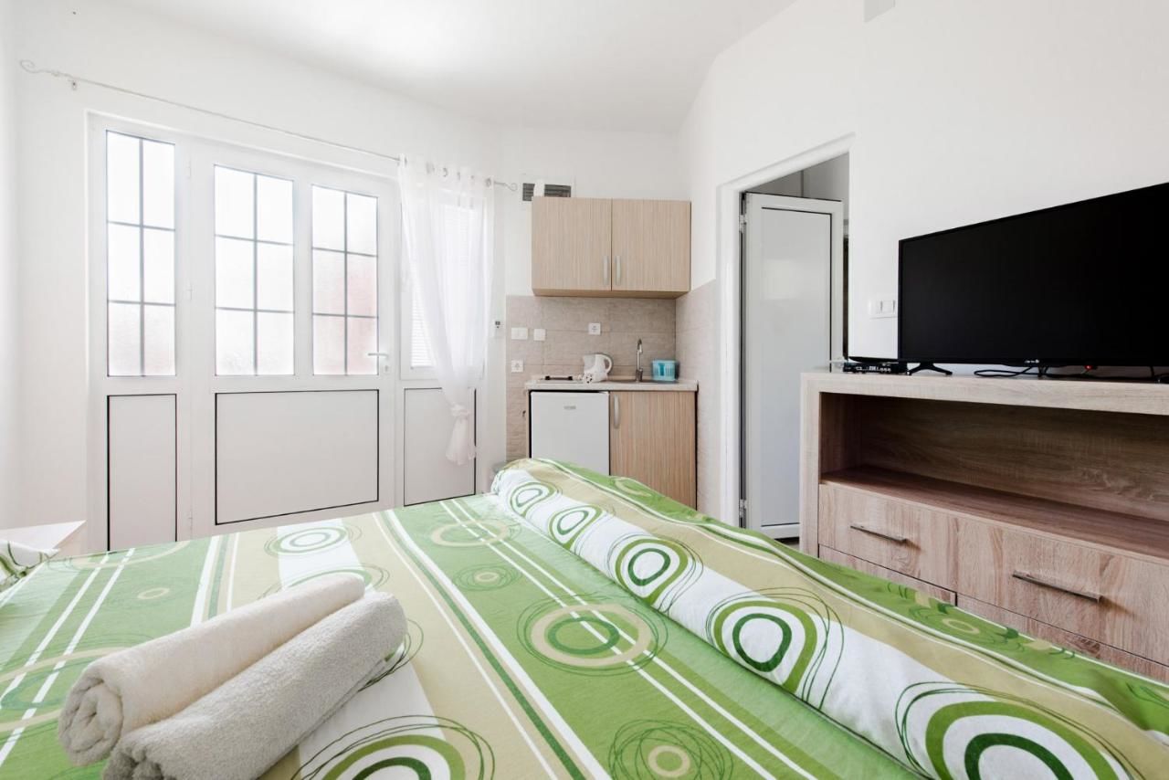 Апартаменты Apartments Vukmarković Сутоморе-7