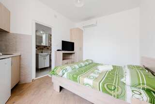 Апартаменты Apartments Vukmarković Сутоморе Номер-студио с балконом-2